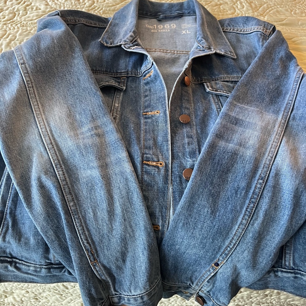 Gap denim jacket.  Size XL.  Like new